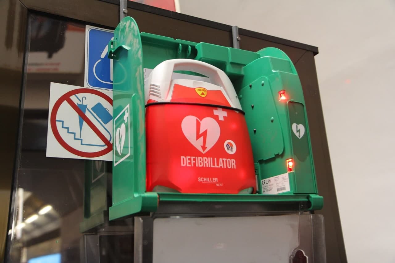 В метро Киева появились необычные устройства: как они выглядят и для чего нужны