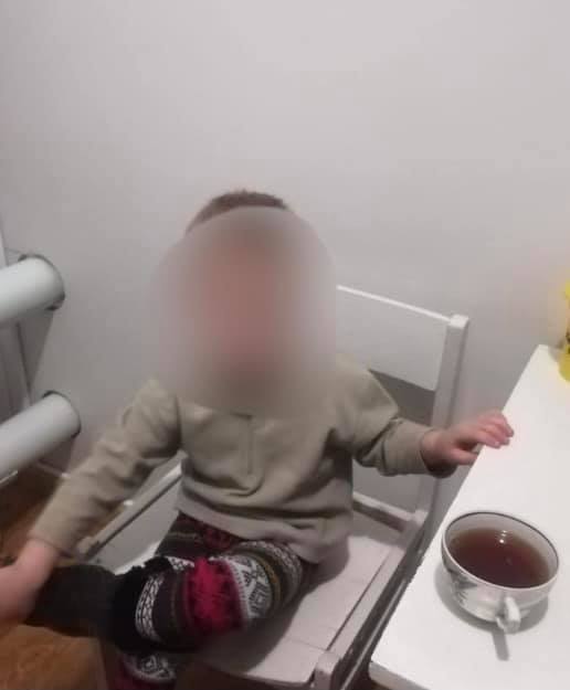 Зимой без верхней одежды: в Кривом Роге ночью на улице нашли малыша