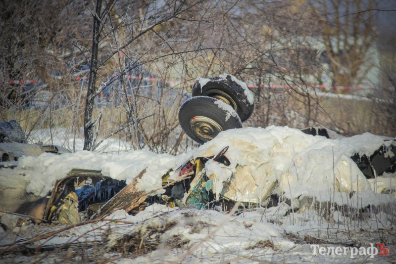 Крушение вертолета в Кременчуге: опубликованы фото