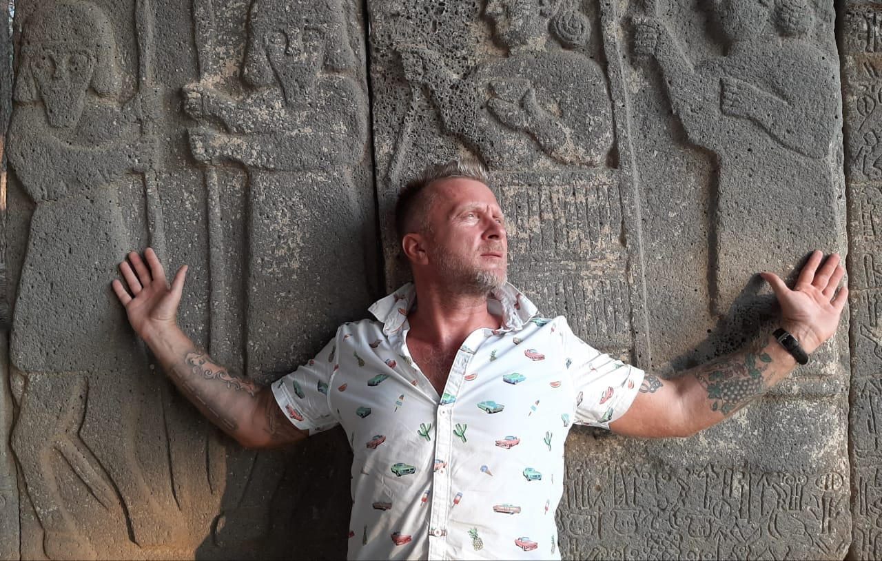 Антин Мухарский внезапно обратился к русскоязычным украинцам: "спасибо вам, земляки и землячки"