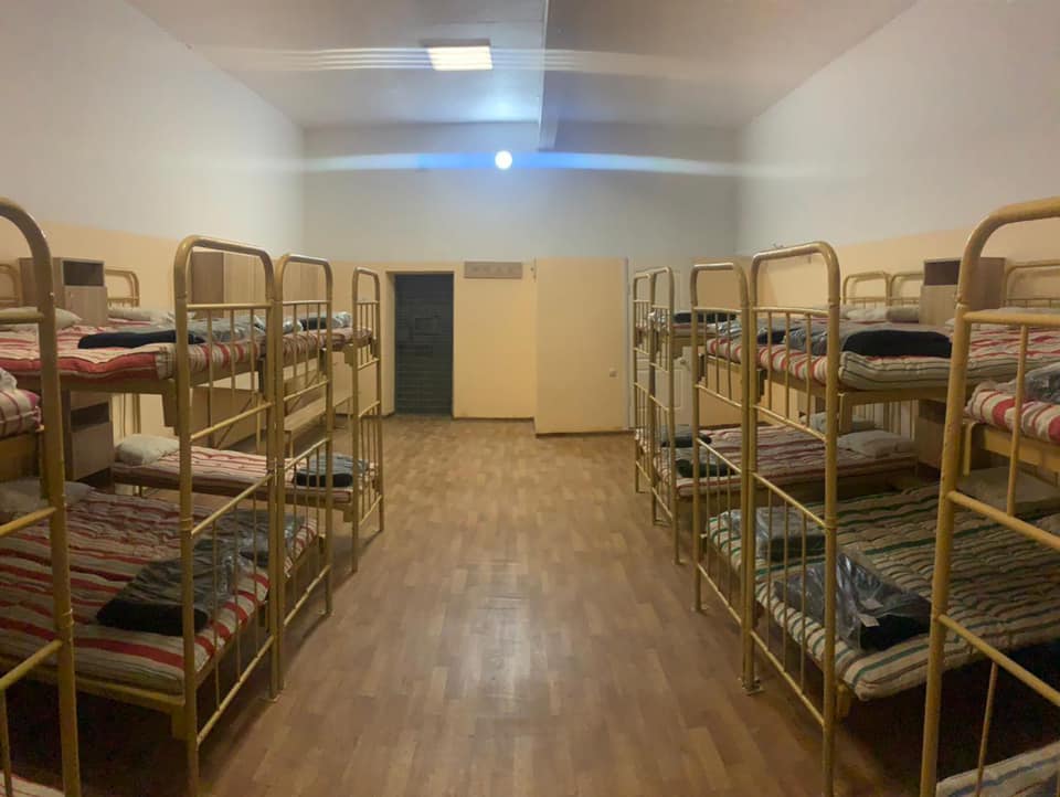 Фото камеры в Лукьяновском СИЗО "до" и "после": просто 16 век