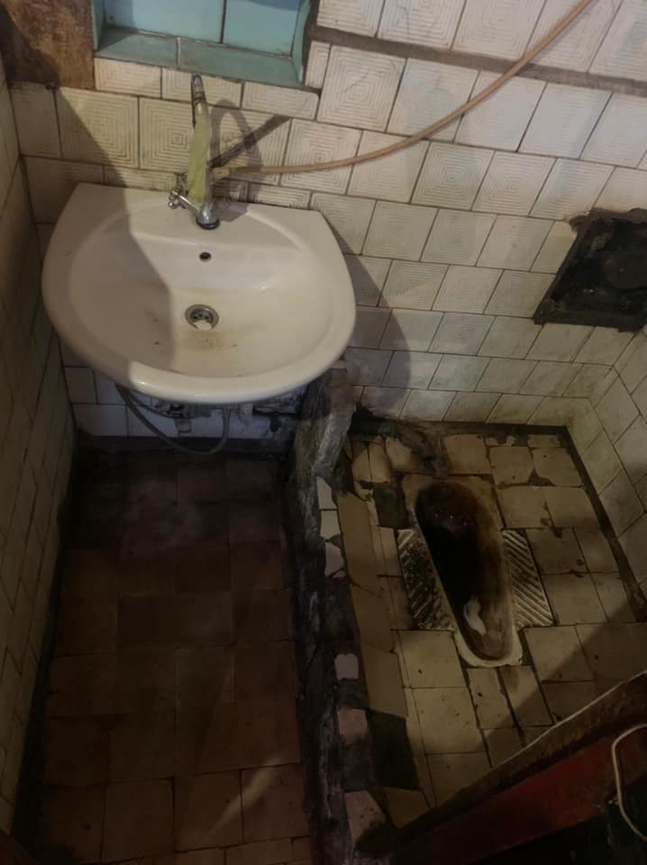 Фото камеры в Лукьяновском СИЗО "до" и "после": просто 16 век