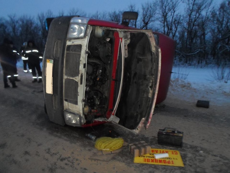 В Луганской области перевернулся автобус, есть пострадавшие