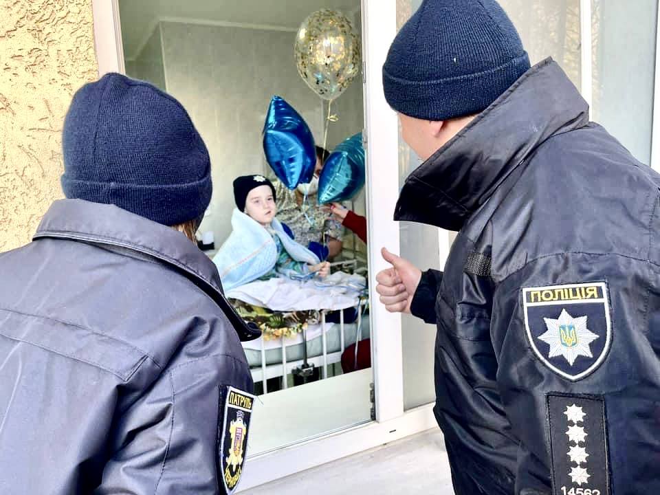 История с больным мальчиком и "копами" получила радостное продолжение: есть надежда