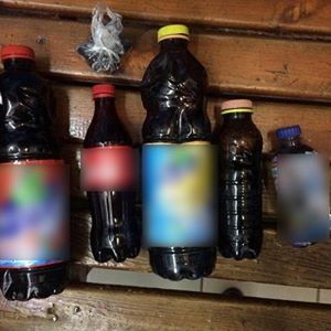 У київському метро затримали чоловіка з наркотиками