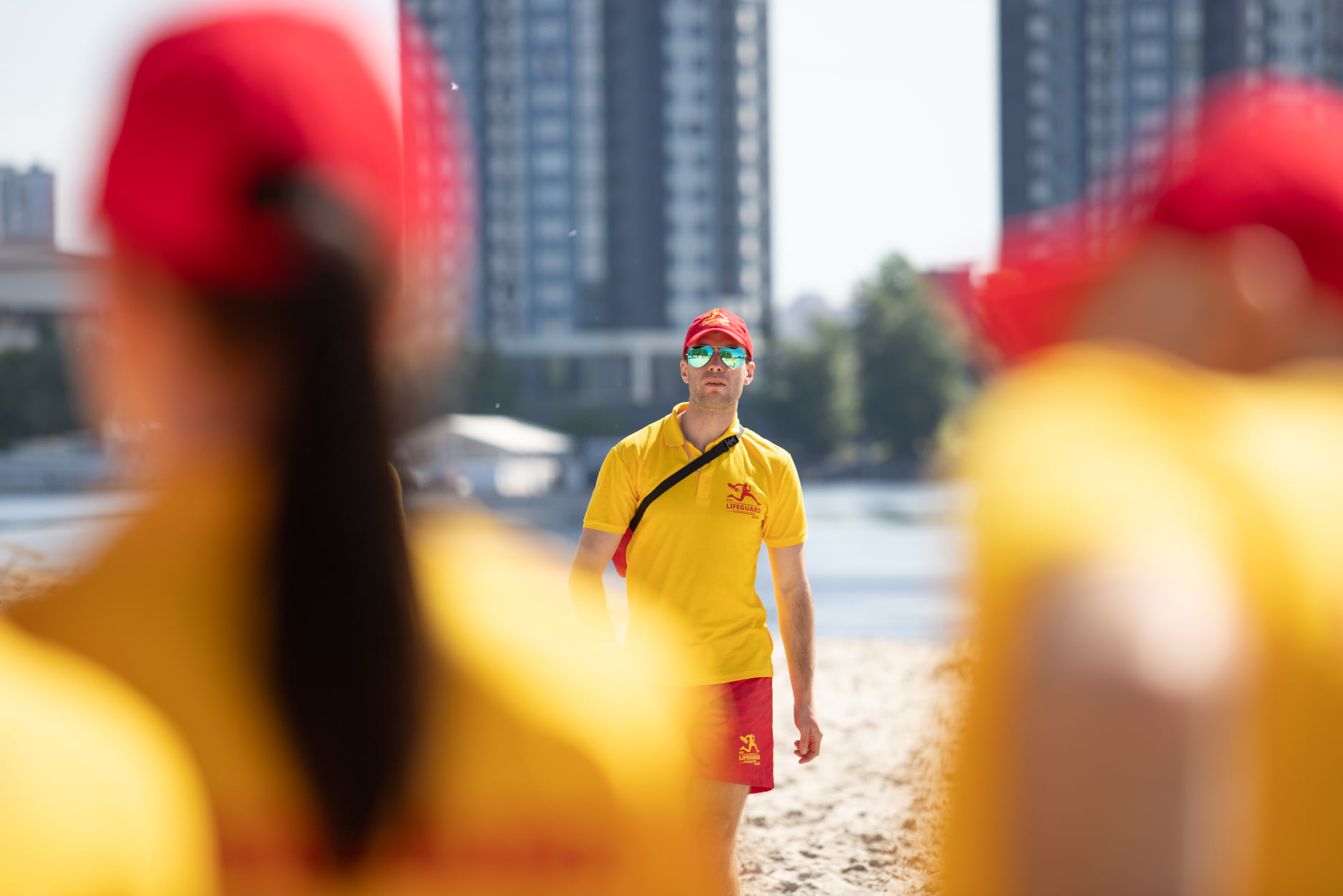 Вот так выглядят лайфгарды в Киеве: круче, чем спасатели Малибу!