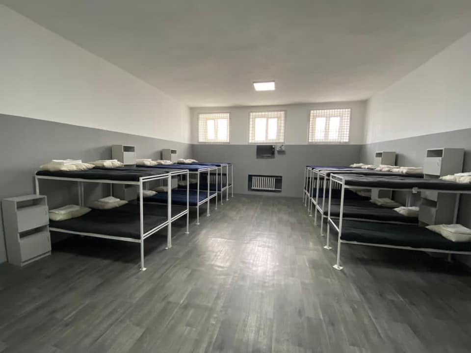 Вот так выглядят камеры в Лукьяновском СИЗО сейчас: до платных еще далеко (фото)