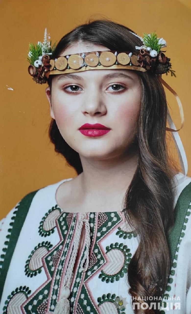 Полиция Киева 1,5 года ищет пропавшую девочку: всплыло новое взрослое фото