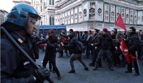 У Флоренції у сутичках з демонстрантами постраждали троє поліцейських
