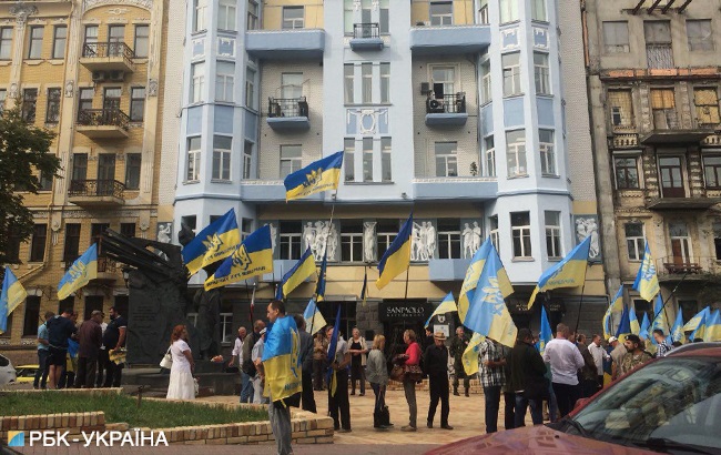 Под Радой проходит акция в поддержку избирательной реформы