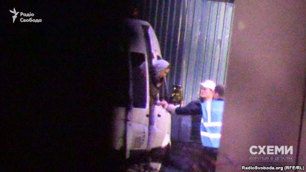 Медведчук, незважаючи на заборону, літає з України в Росію, - "Схеми"