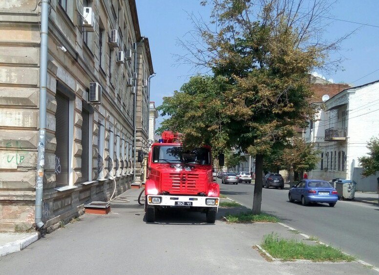 У Харкові горить Апеляційний суд