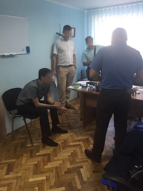 Сумма взятки составила 30 тыс. долларов 