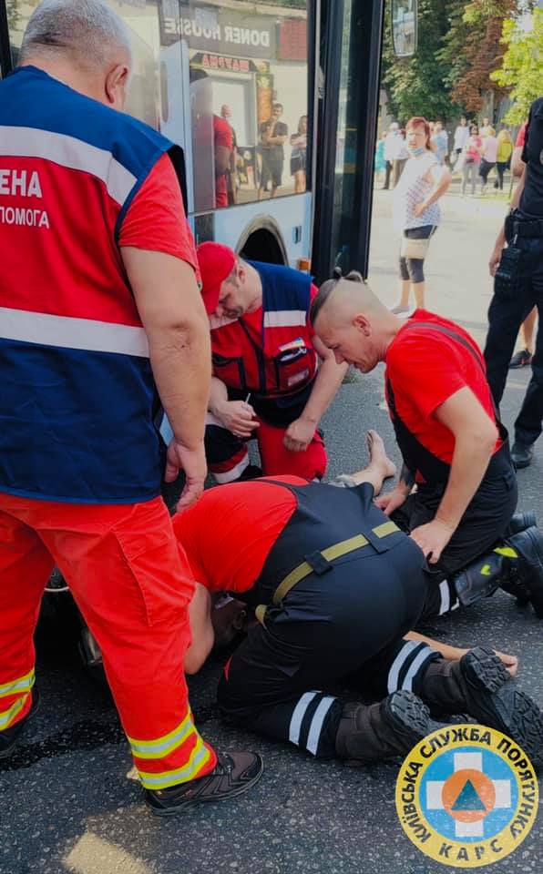 У Києві водій тролейбуса помер за кермом: раптово стало зле (фото)