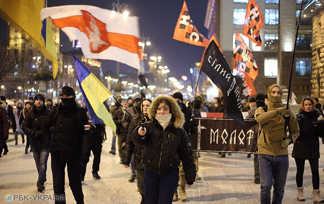 У Києві пройшов марш на честь загиблого на Майдані Жизневського (фоторепортаж)