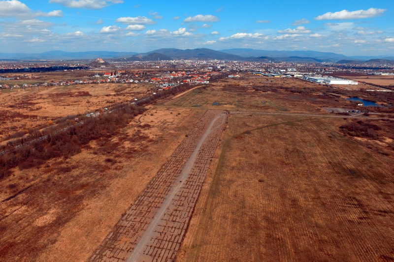 Авиасообщение с Закарпатьем восстановят в этом году, - Омелян
