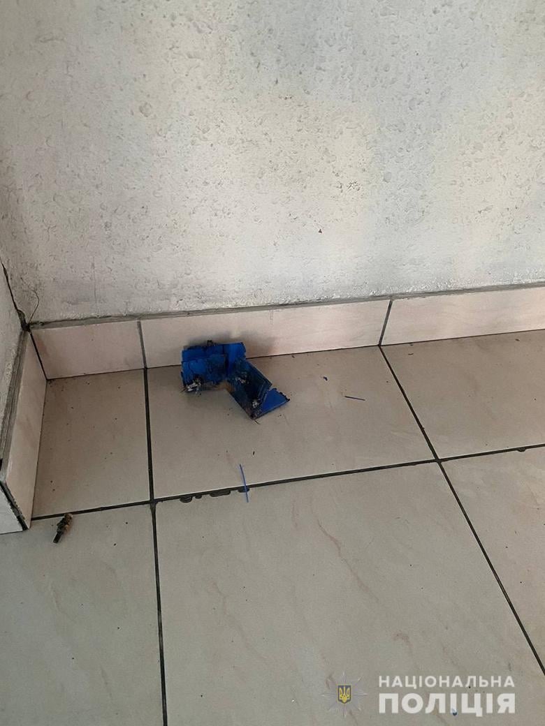 В отделениях "Новой почты" в Киеве и Одессе взорвали самодельные бомбы: фото с места ЧП