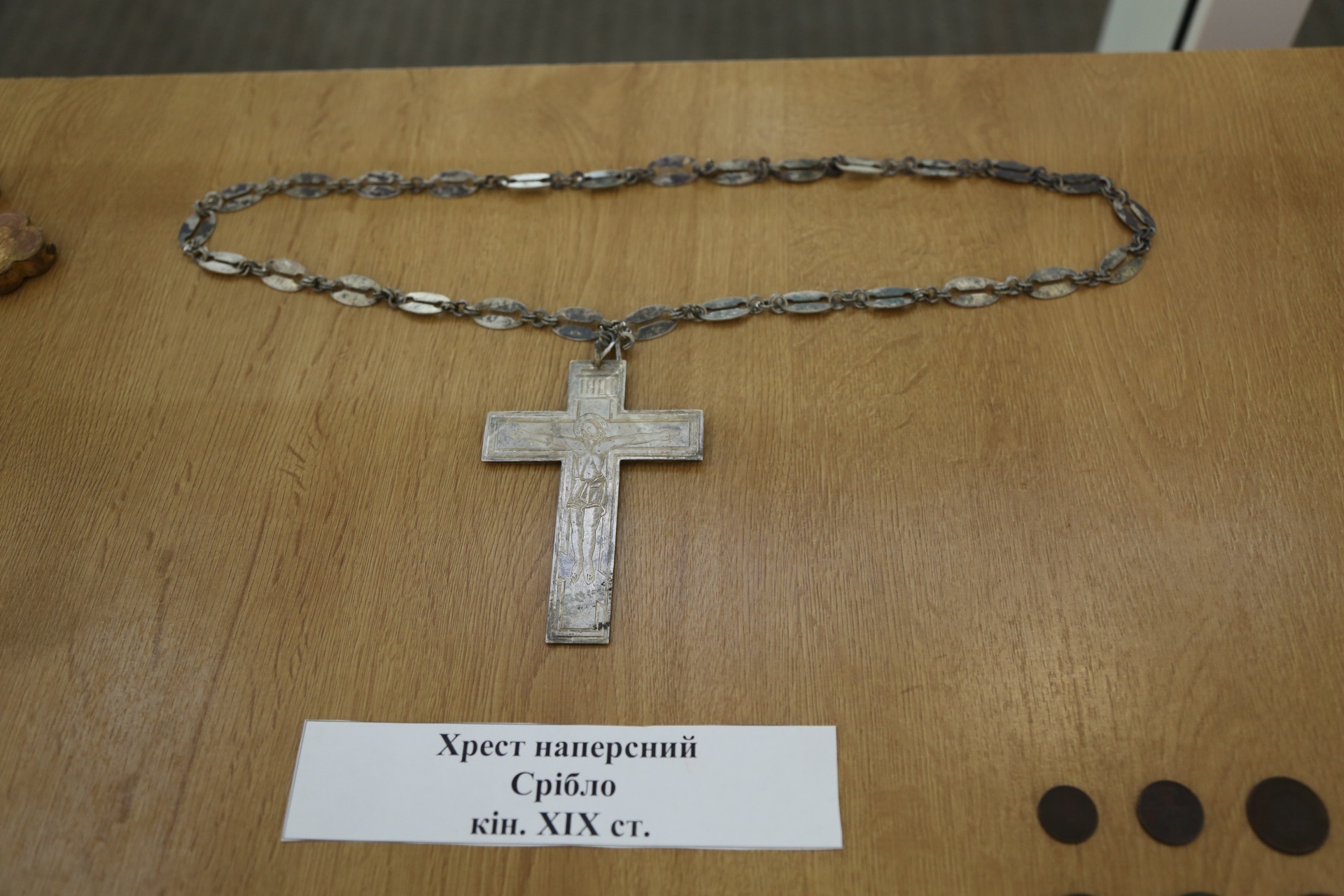 Спати там неможливо: у Дніпрі на розкопках древньої церкви знайшли десятки артефактів (відео)