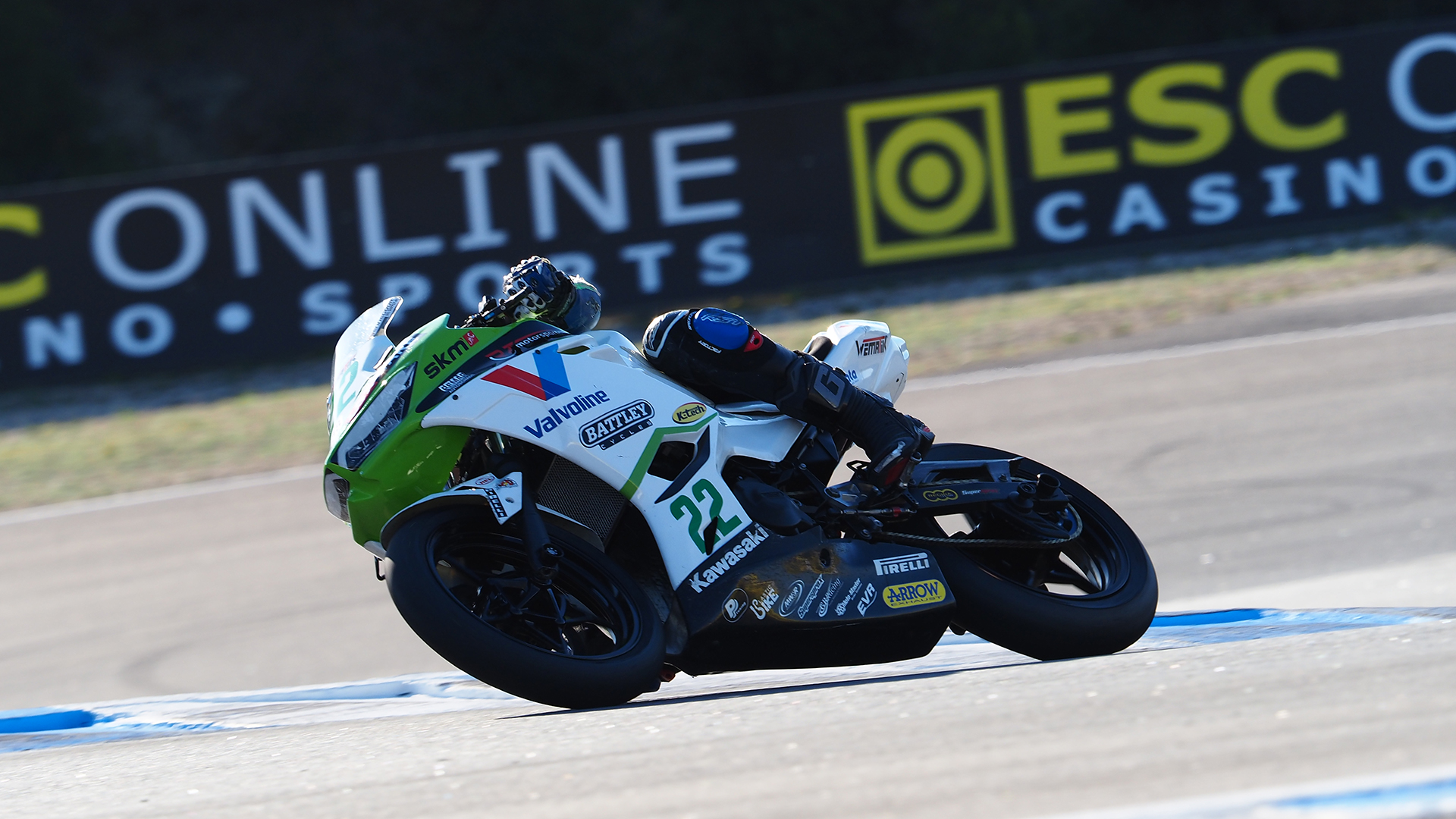 Сенсация на чемпионате мира по Супербайку: украинец добыл историческую победу в гонке