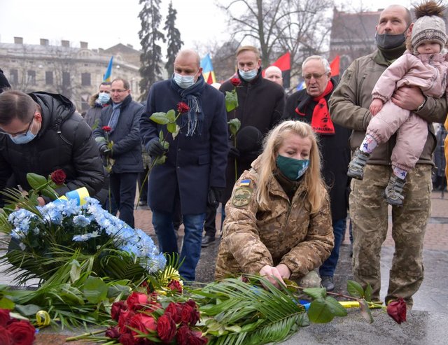 В городах Украины ярко и необычно отметили день рождения Бандеры: как это было