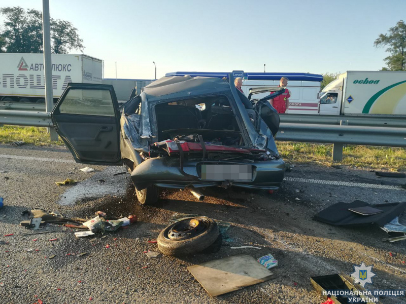 Полиция разыскивает водителя грузовика, устроившего аварию с двумя погибшими