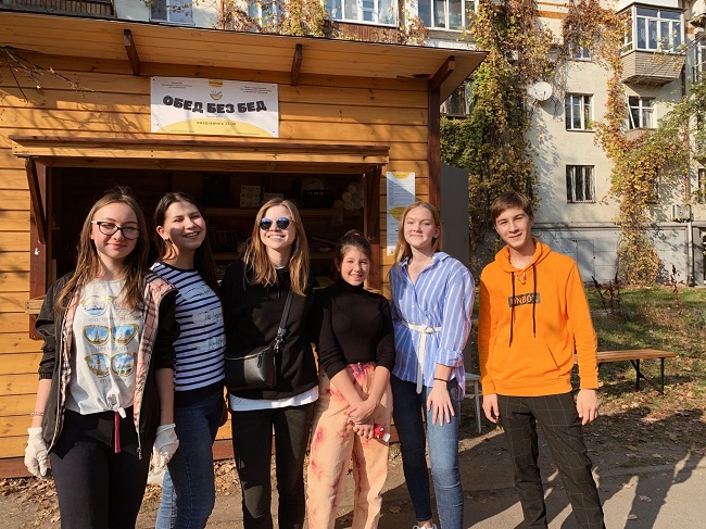 15-летняя дочь Зеленского накормила малоимущих: появились фото