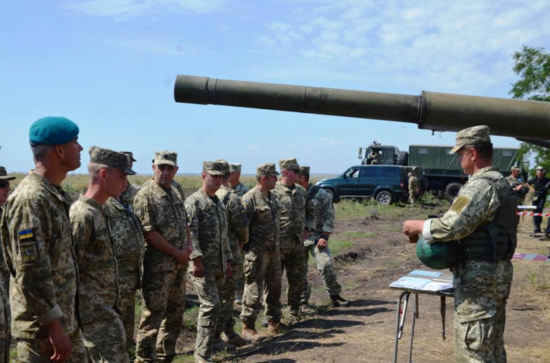 У районі ООС відбулись військові навчання з використанням танків та БМП