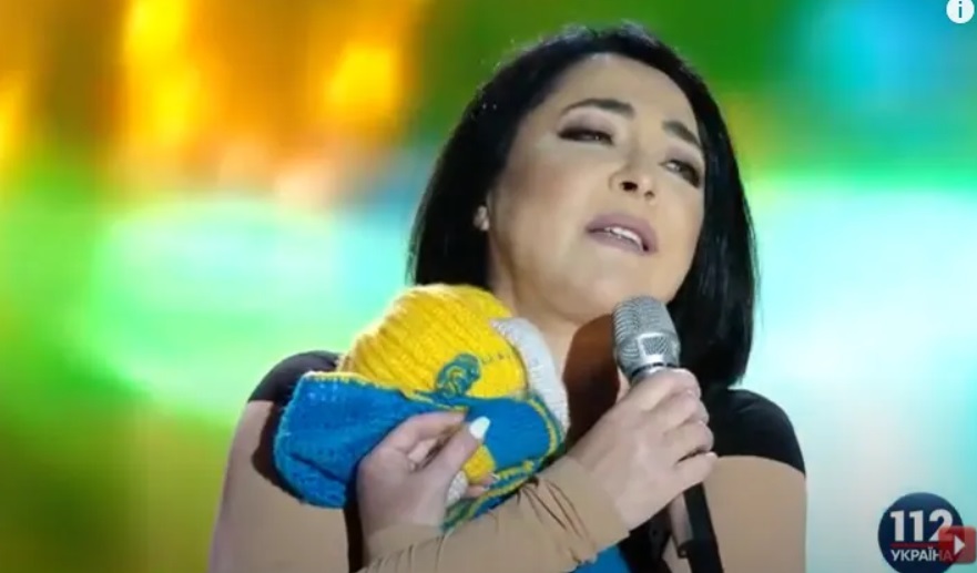 Украинский канал показал концерт российских звезд в День Независимости