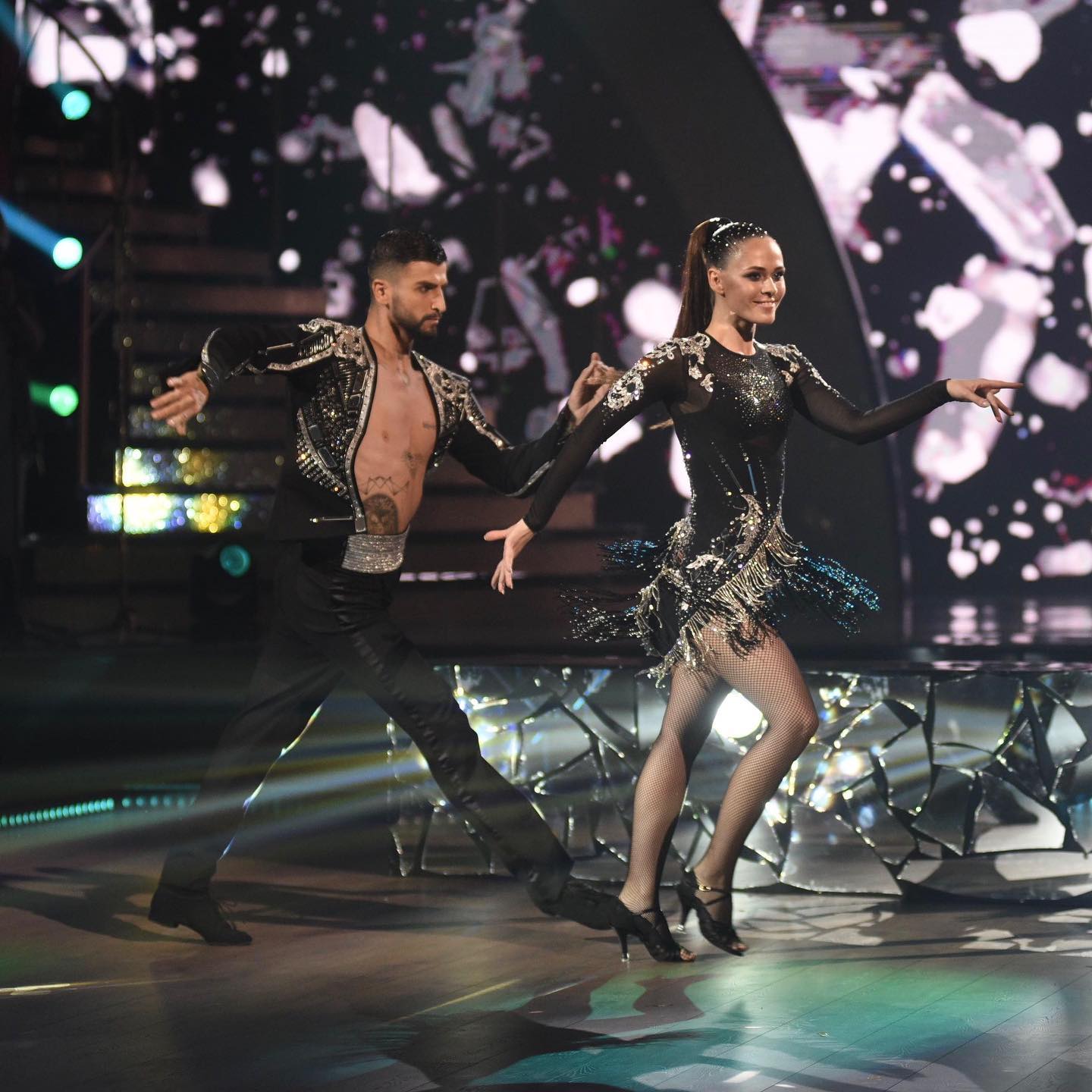 Танцы со звездами 2020: как прошел первый прямой эфир нового сезона шоу