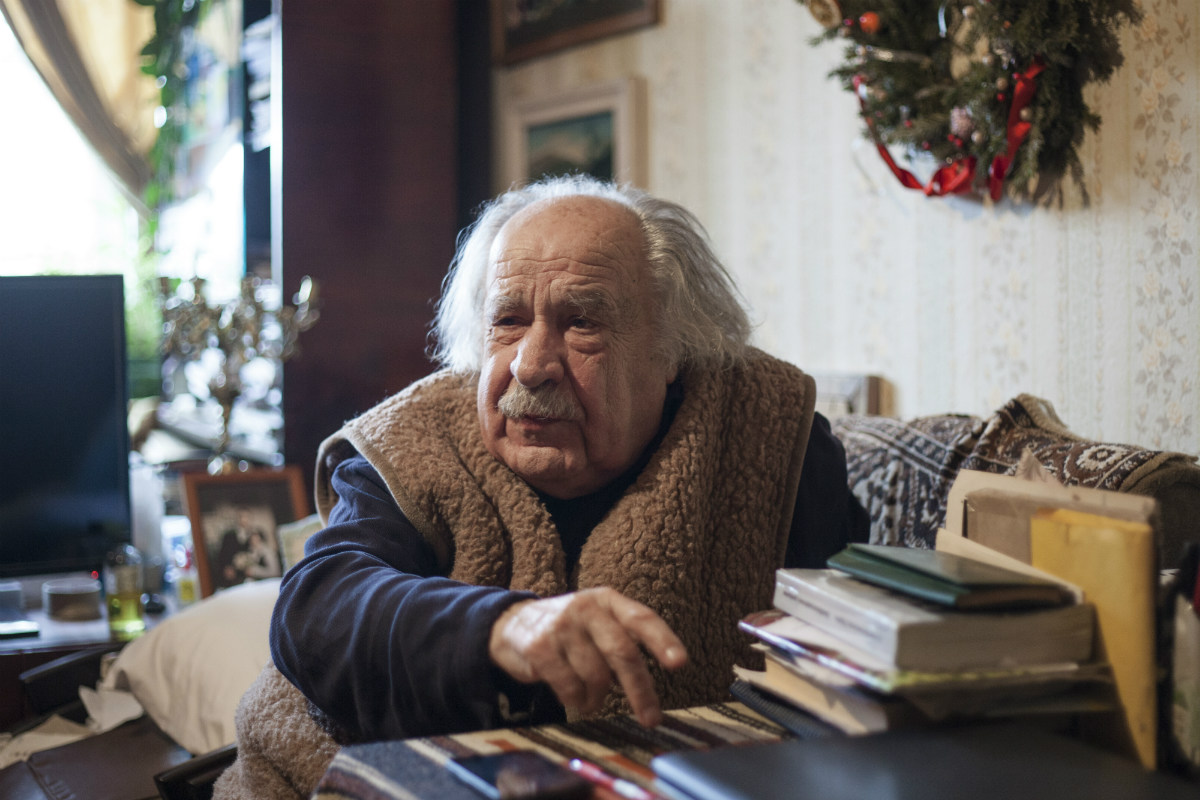 Умер известный украинский поэт: долго боролся и очень хотел жить