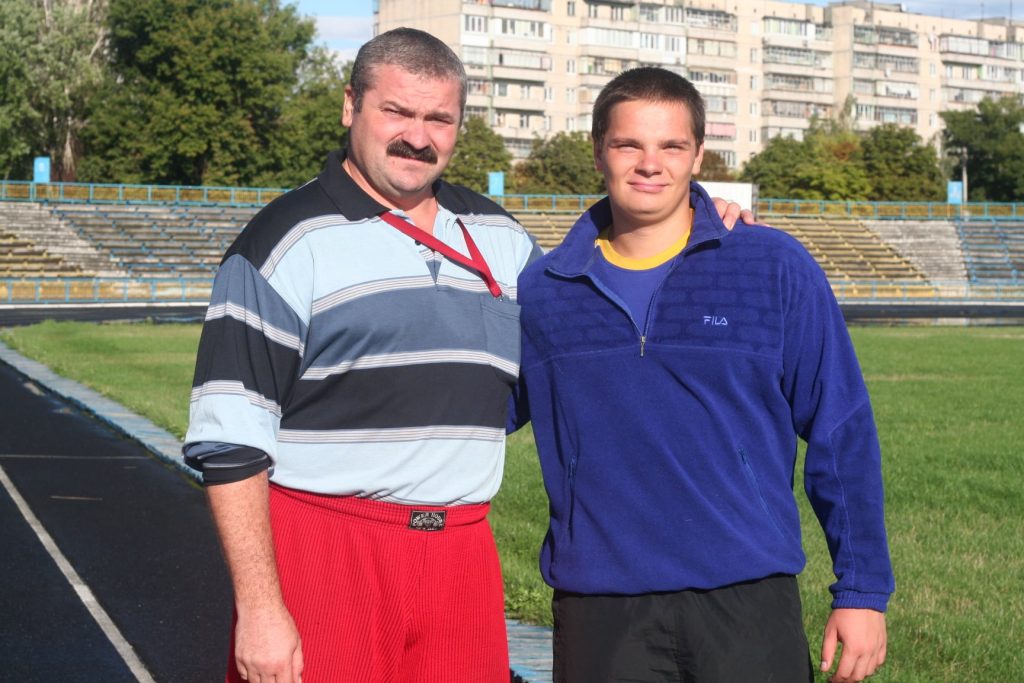 Умер 27-летний украинский легкоатлет: парню стало плохо за рулем