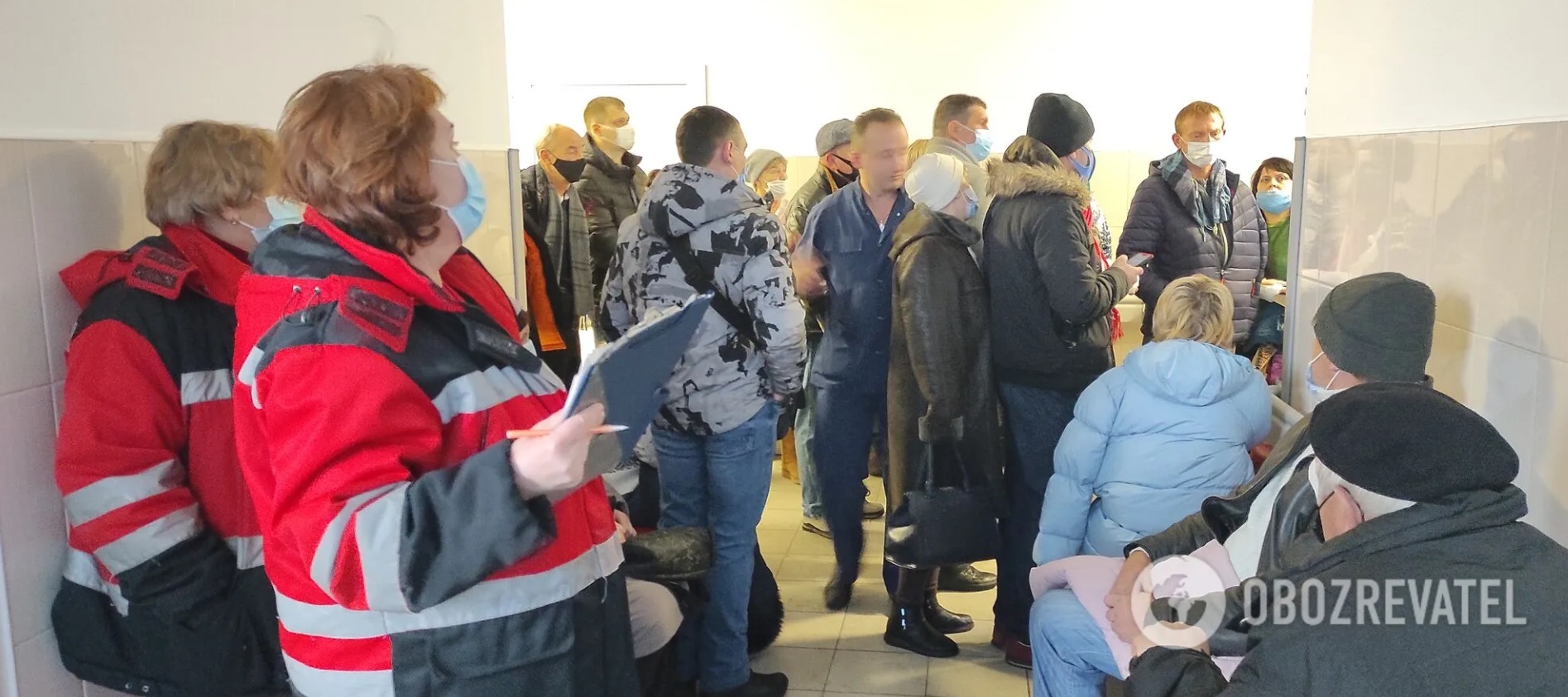 В БСП Киева коллапс из-за гололеда: "скорые" стоят в очереди