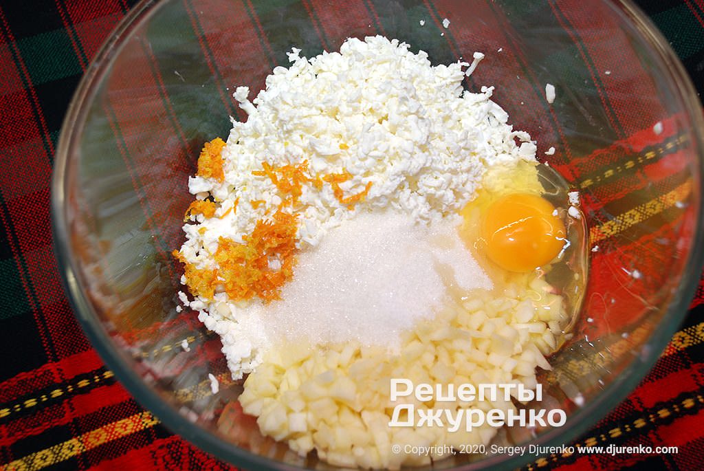 Кулинар поделился рецептом пышных сырников: обязательно добавьте этот ингредиент!