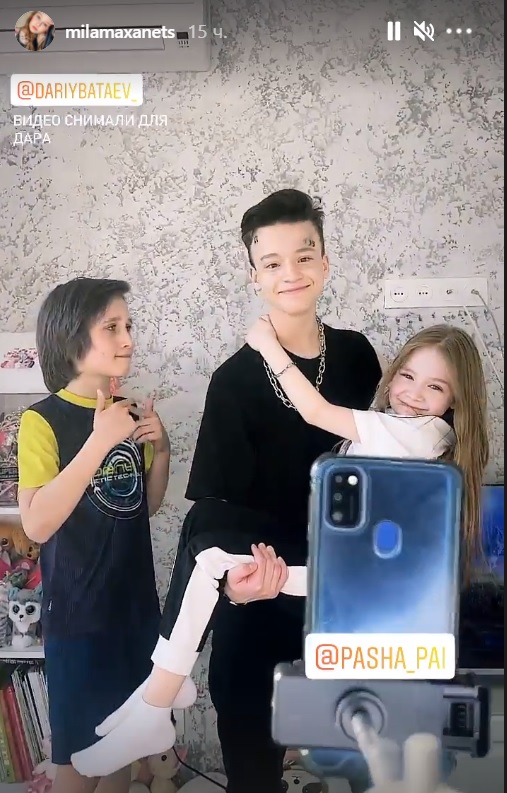 Скандальная 8-летняя блогерша вернулась к 13-летнему бойфренду и они уже снимают новые видео