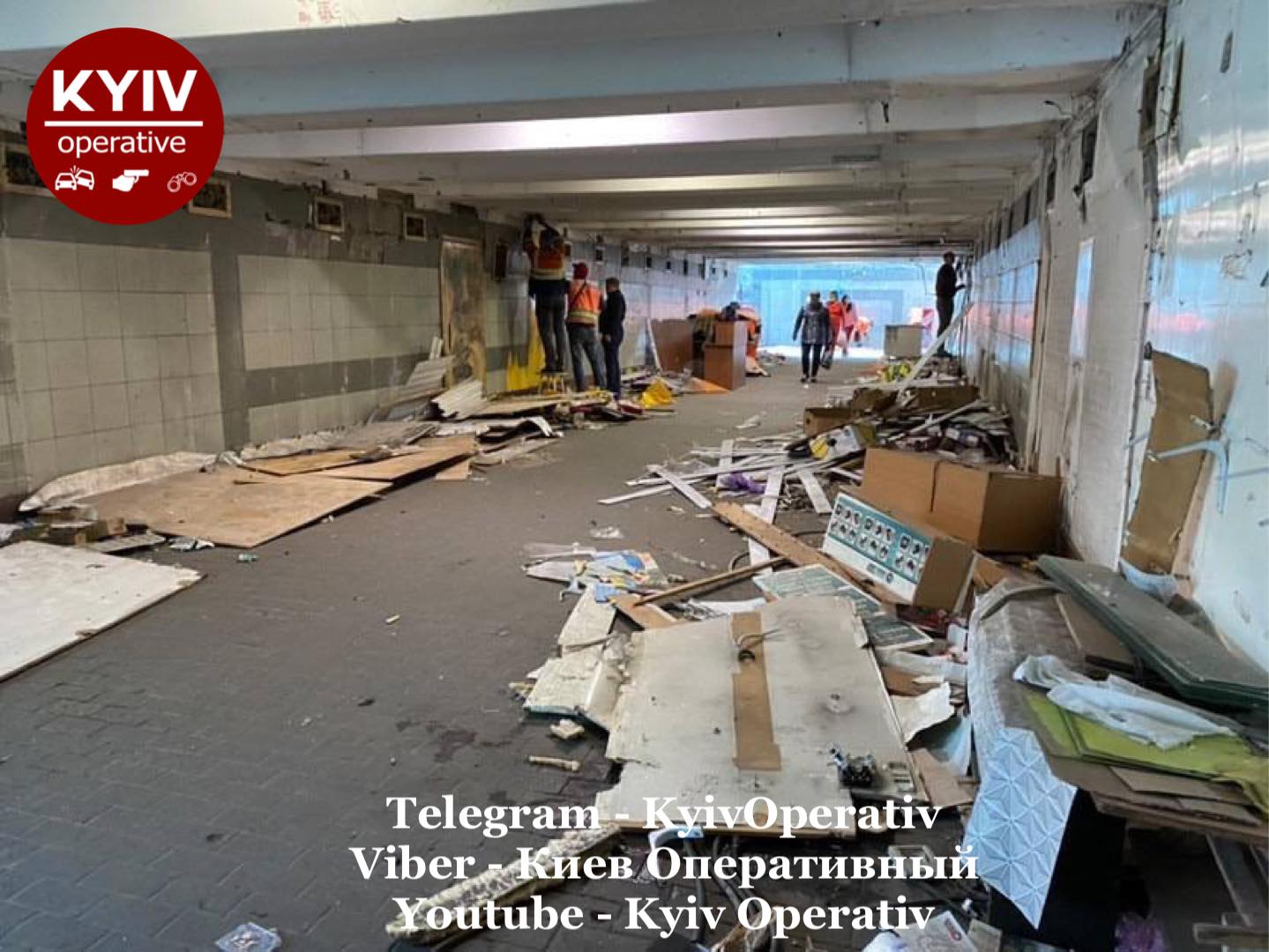 В Киеве продолжают сносить МАФы (фото)