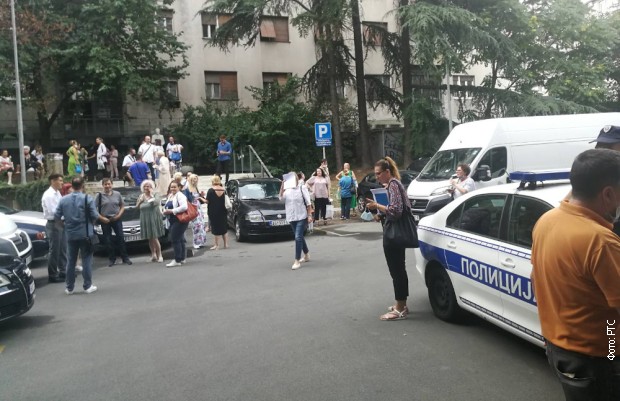 В Сербии эвакуируют здания Национального телевещателя. Проверяют минирование