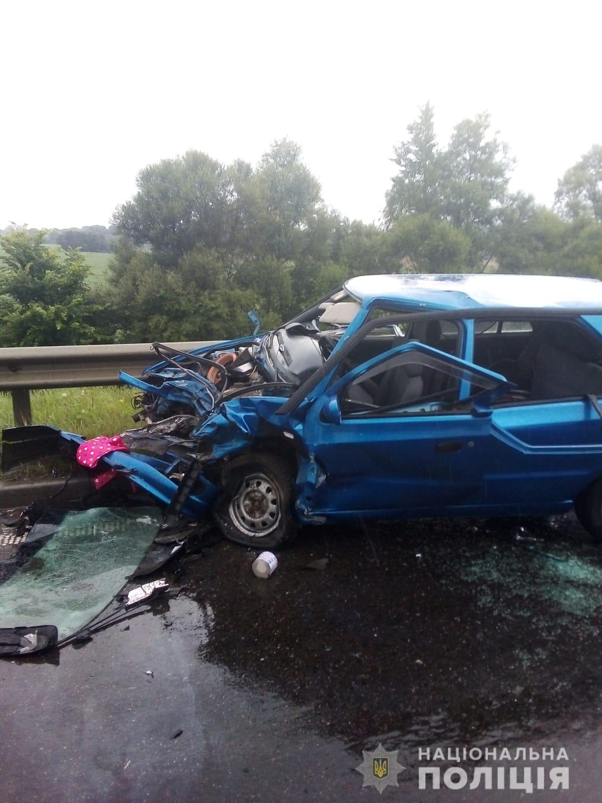 Во Львовской области столкнулись два автомобиля: семеро пострадавших, среди них есть дети