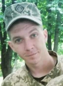 Умер молодой воин ВСУ, раненый снайпером оккупантов: без отца остался грудной ребенок (фото)