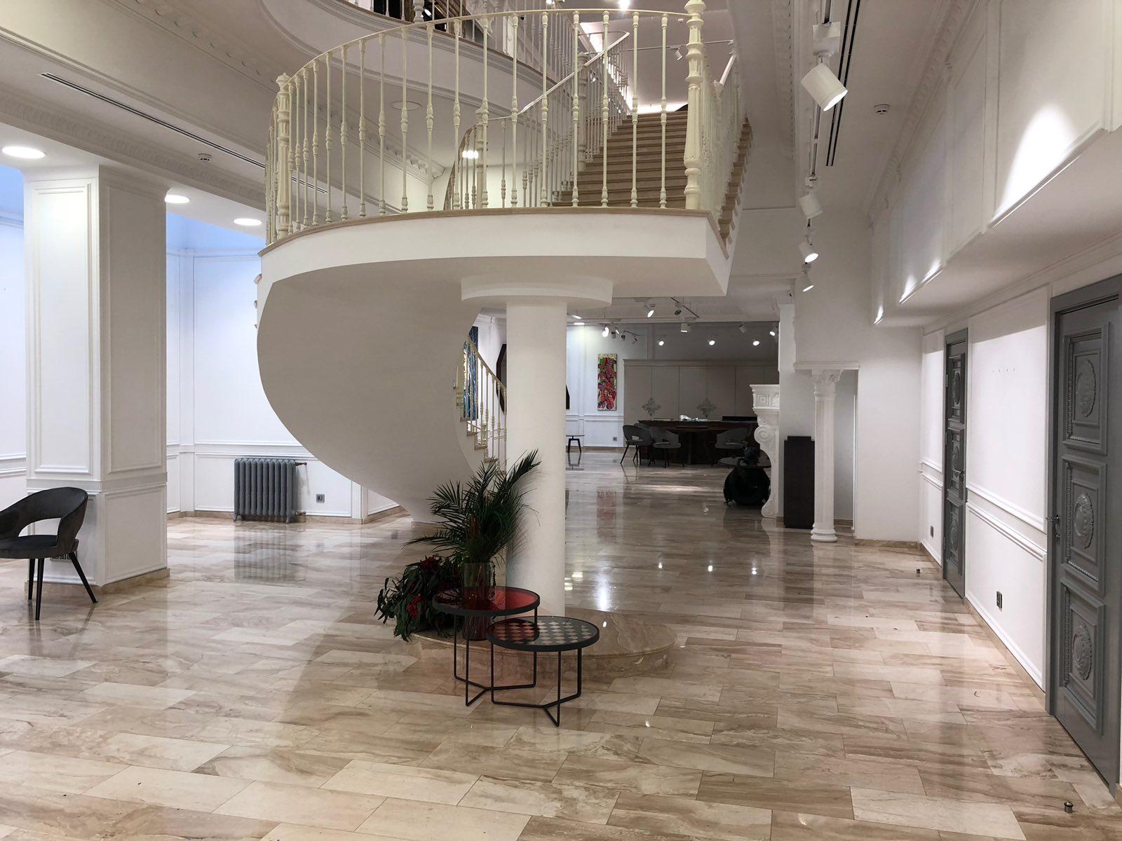 Как выглядит дом в центре Киева, где живет Зеленский: сколько стоит соседство с президентом