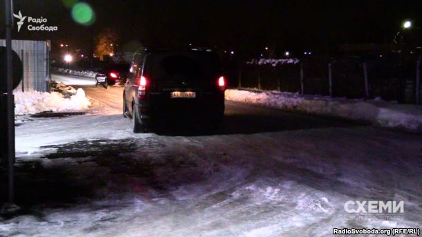 Медведчук, незважаючи на заборону, літає з України в Росію, - "Схеми"