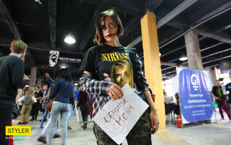 Звезда "Властелина колец", яркие образы и море эмоций: как прошел фестиваль Comic Con в Киеве (фото)