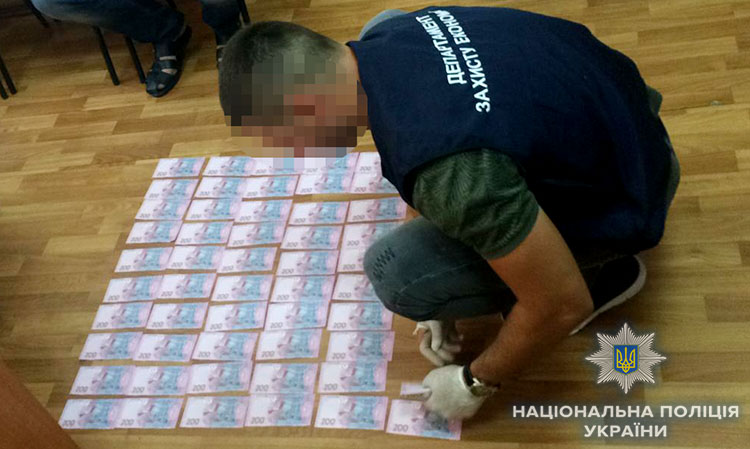 В Кропивницком задержали на взятке депутата