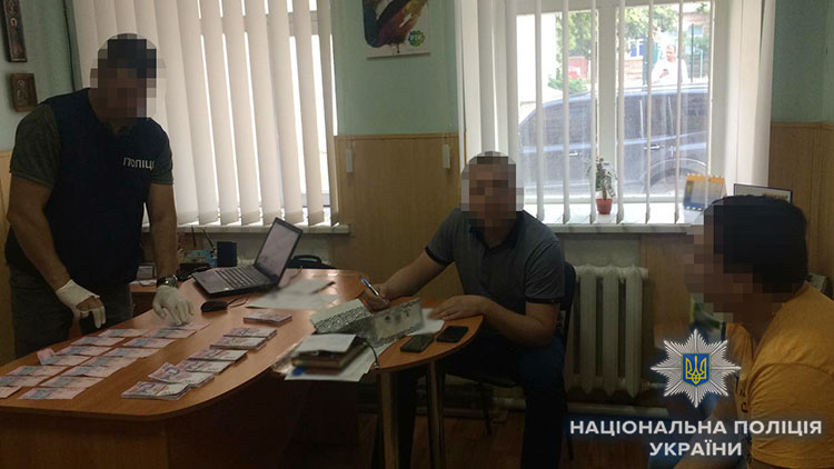 В Кропивницком задержали на взятке депутата