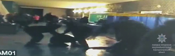 Суд арестовал подозреваемых в попытке сорвать местные выборы в Днепропетровской области