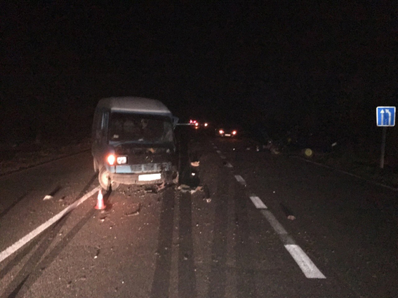 Под Николаевом столкнулись три автомобиля, есть пострадавшие