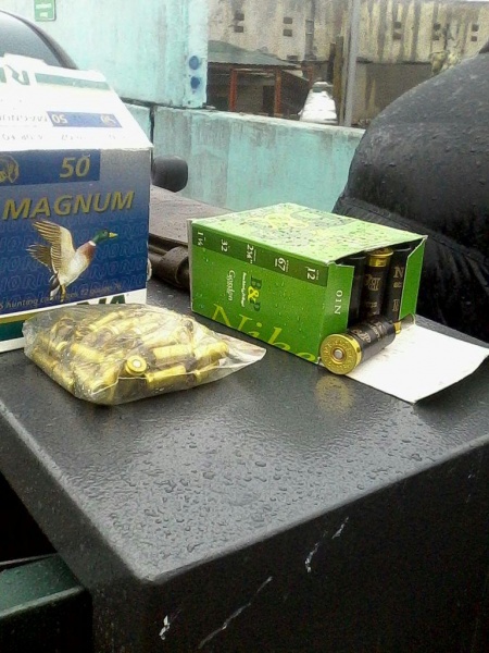 Прикордонники затримали українця, який намагався ввезти з зони АТО сейф з набоями