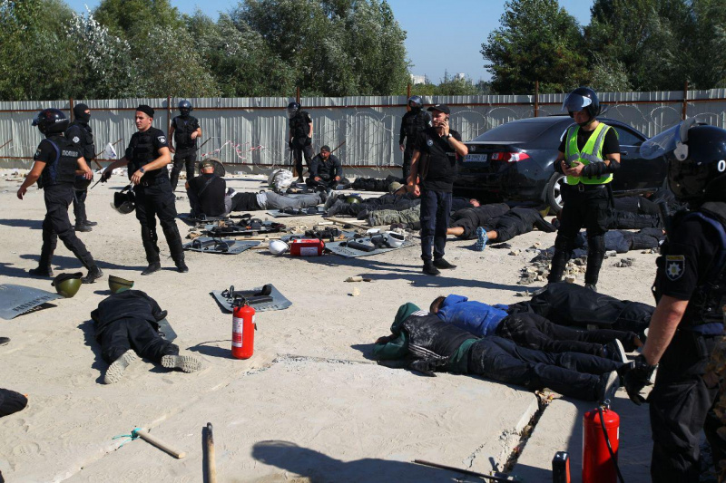 На місці скандальної забудови на Осокорках знову сталися сутички