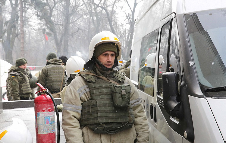 На мітингу під Радою чергує майже 4 тис. правоохоронців