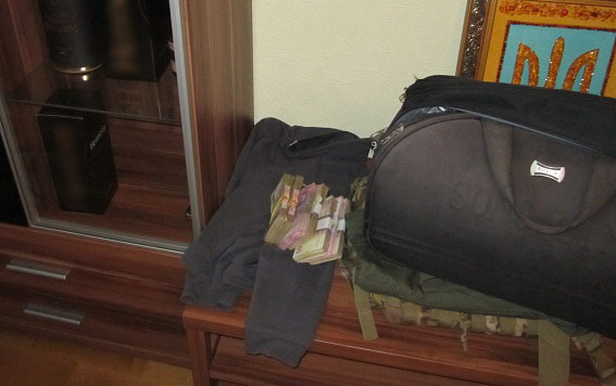 У Донецькій області викрили поліцейських-вимагачів