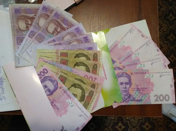 У Донецькій області викрили поліцейських-вимагачів